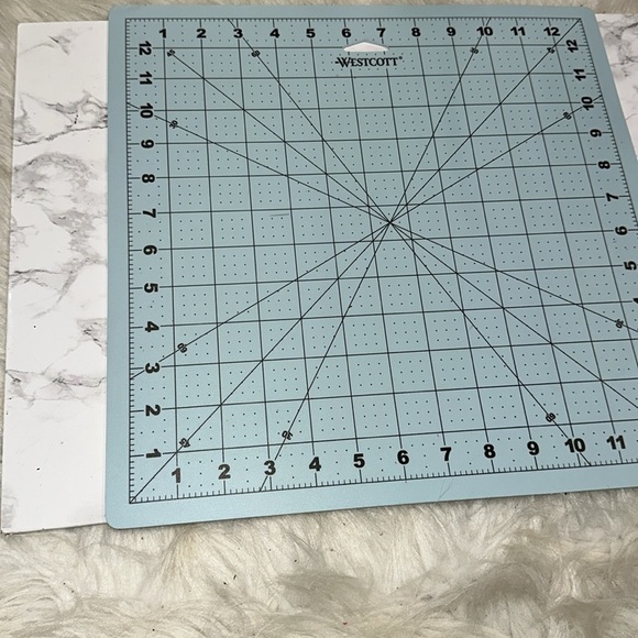 Westcott Blue Cutting Mat - Picture 3 of 3